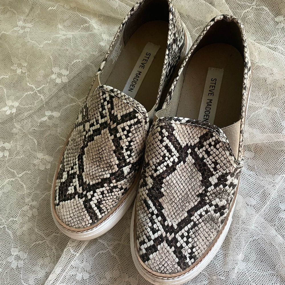 **SOLD” Steve Madden shoes; size 6.5 **SOLD**